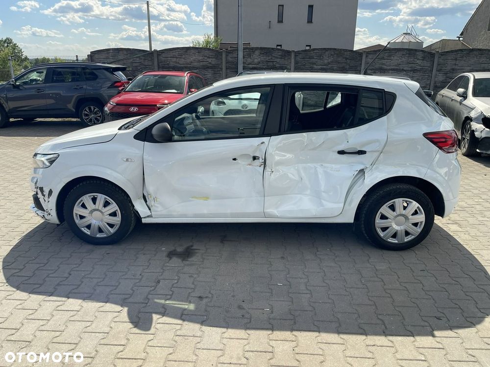 Dacia Sandero TCe 90 Essential - 4