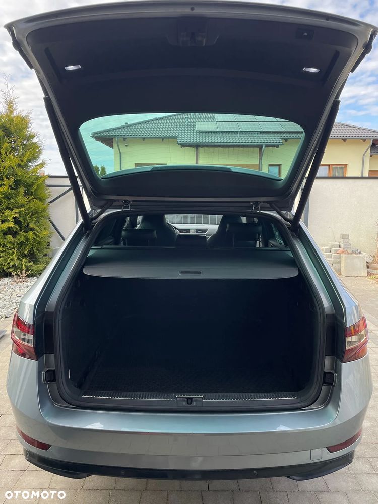 Skoda Superb 2.0 TSI Sportline DSG - 7