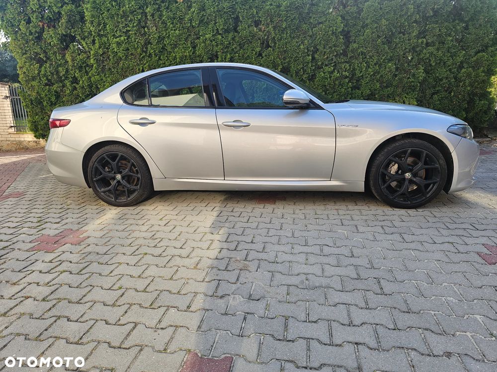 Alfa Romeo Giulia 2.0 Turbo 16V AT8-Q4 Veloce Ti - 16