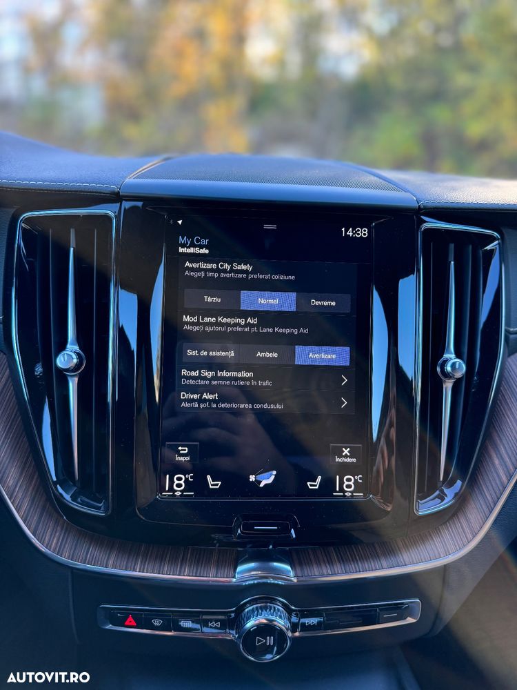 Volvo XC 60 Recharge T8 Twin Engine eAWD Inscription - 28