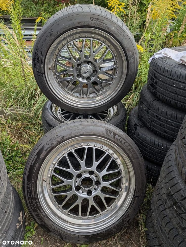 KOMPLET ALUFELG AUDI VOLKSWAGEN R18 5X112 Z OPONAMI ET30.