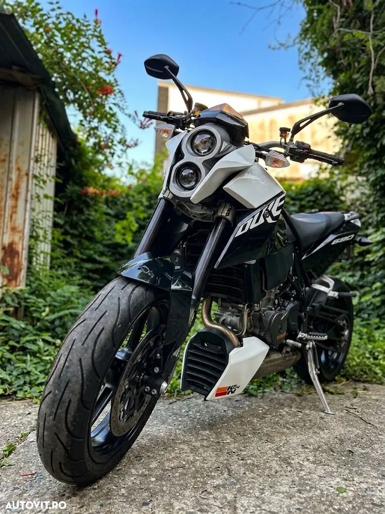 KTM 690 Duke - 1