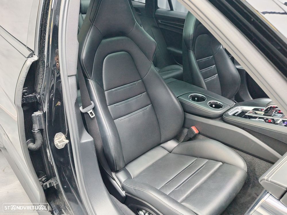 Porsche Panamera Sport Turismo 4S E-Hybrid - 11