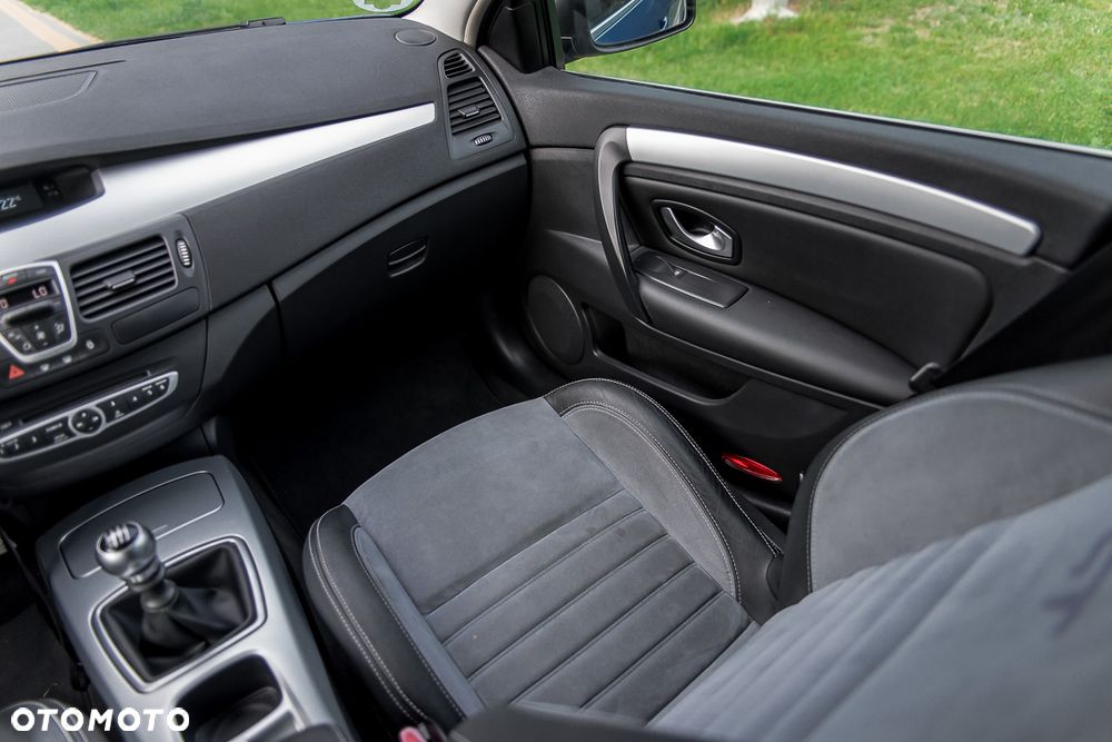 Renault Laguna 2.0 GT Turbo - 19