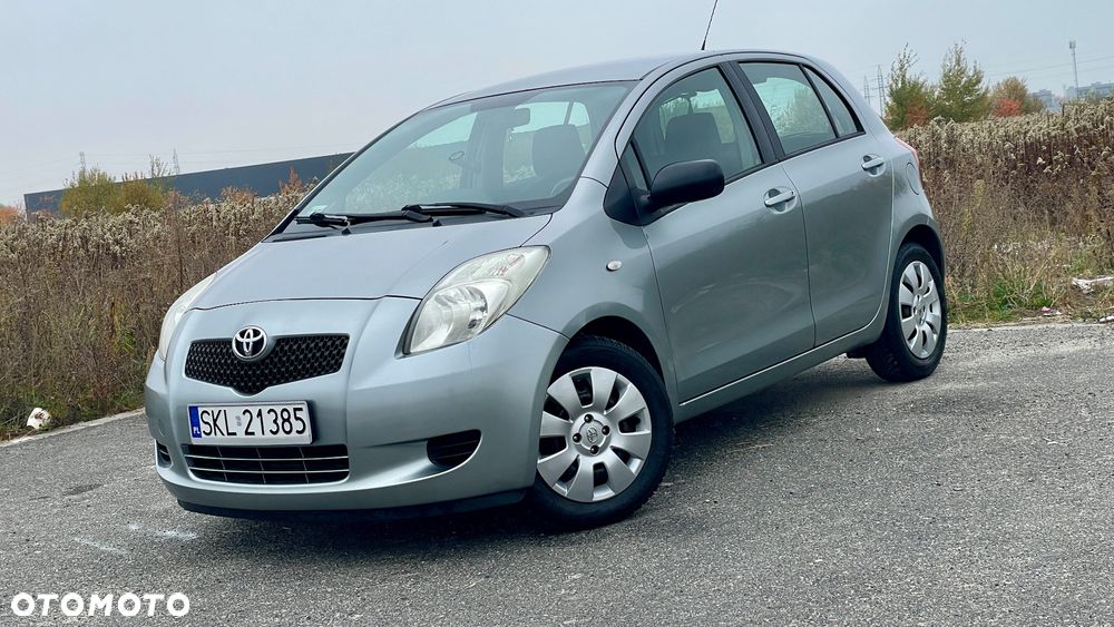 Toyota Yaris - 1