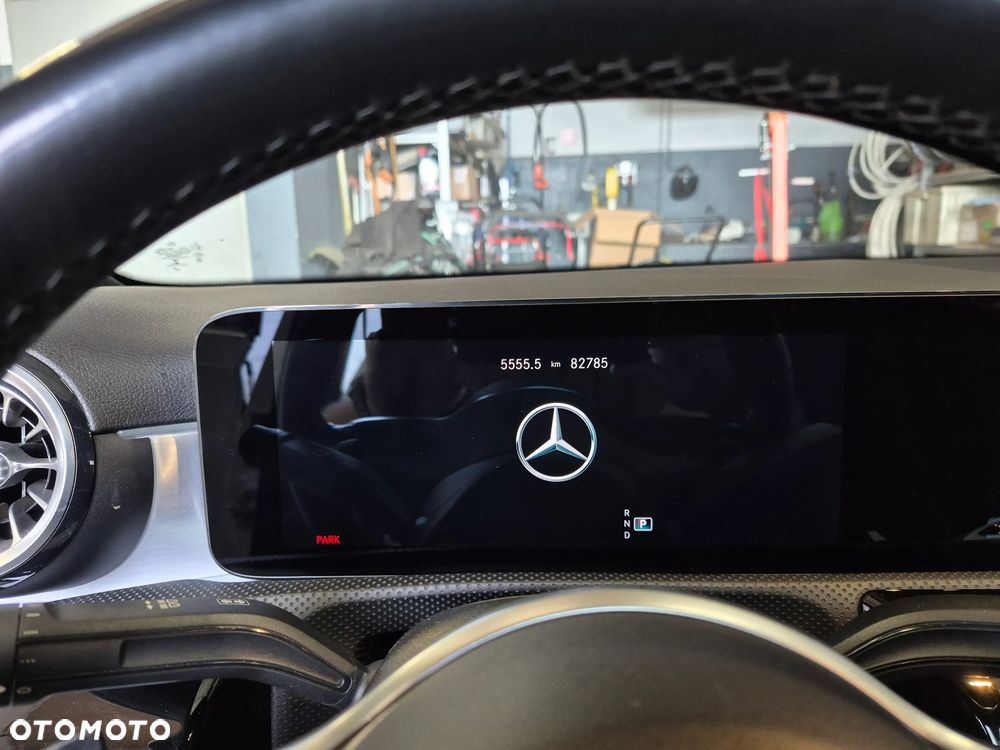 Mercedes-Benz Klasa A 220 4-Matic AMG Line 7G-DCT - 13