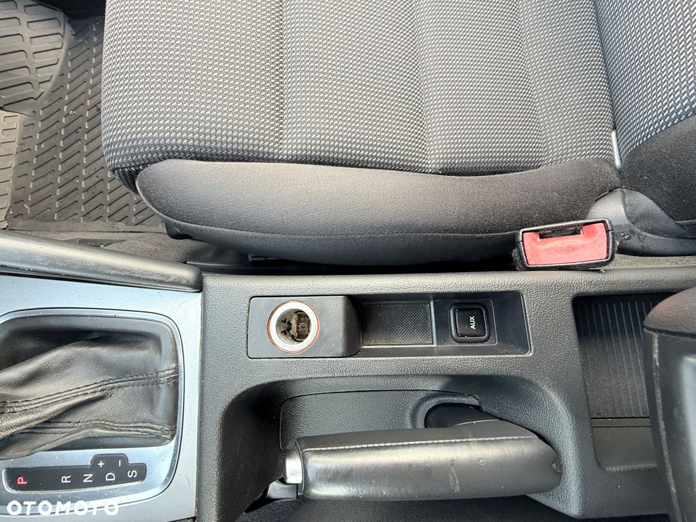 Audi A3 Sportback 1.6 TDI DPF S tronic S line Sportpaket - 26