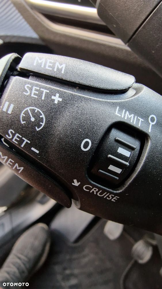 Peugeot 3008 PureTech 130 Stop & Start GPF Allure - 31