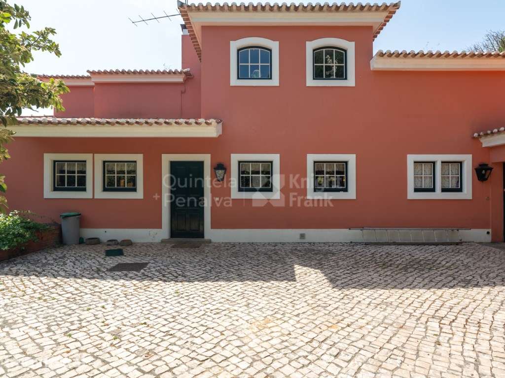 Moradia T5 com terraço e jardim em Birre - Grande imagem: 3/47