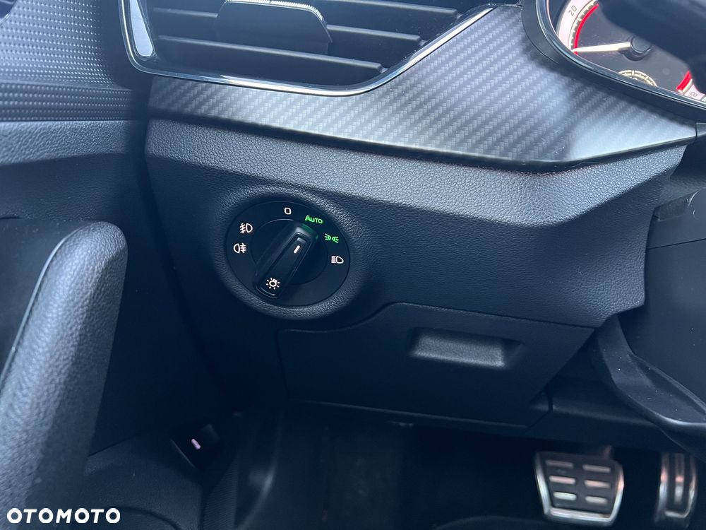 Skoda Kamiq 1.5 TSI Monte Carlo DSG - 38