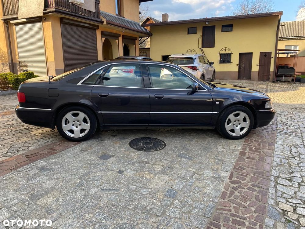 Audi A8 - 2