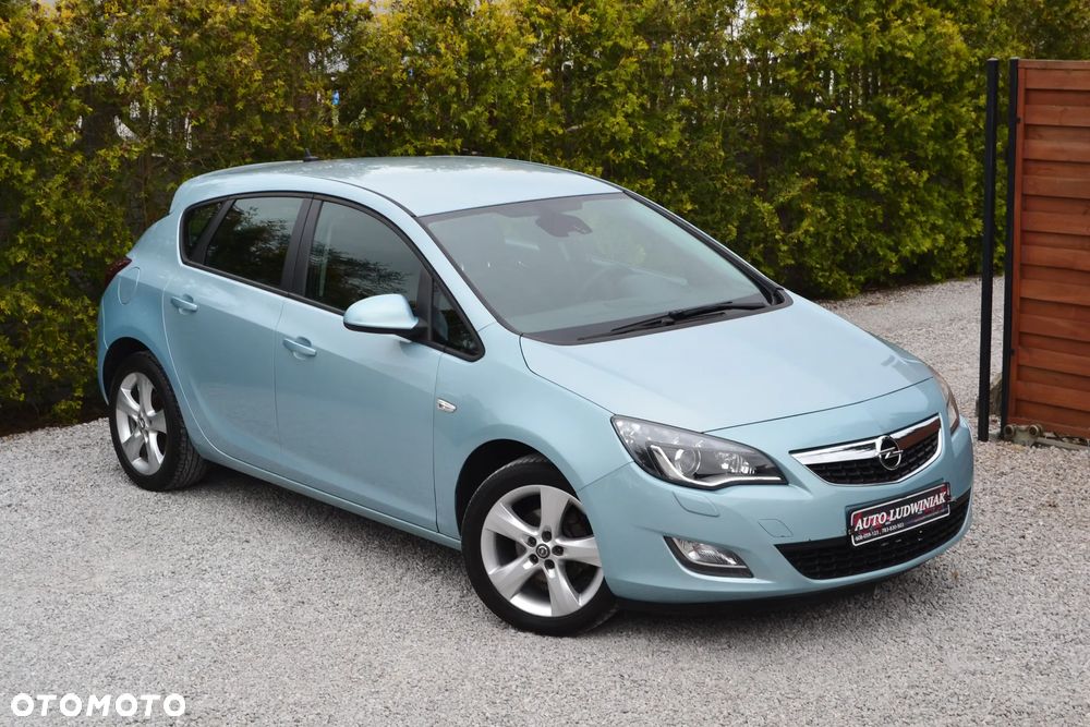 Opel Astra 1.4 EcoFLEX Design Edition - 12