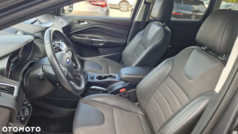 Ford Kuga 2.0 TDCi 4x4 Titanium - 20