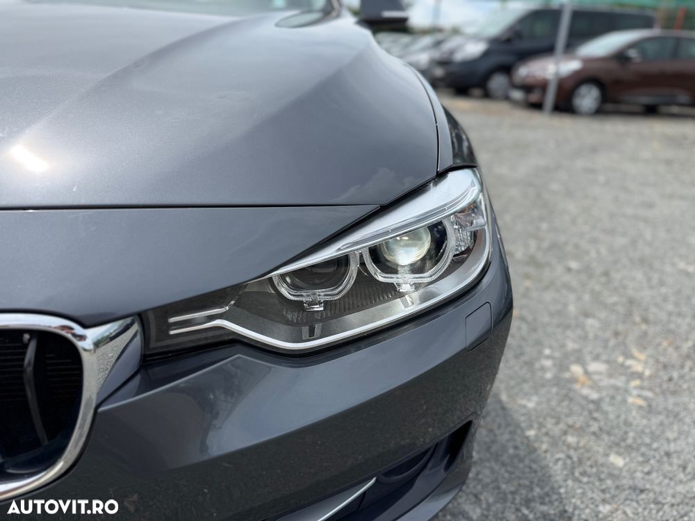 BMW Seria 3 320d xDrive Aut. - 31