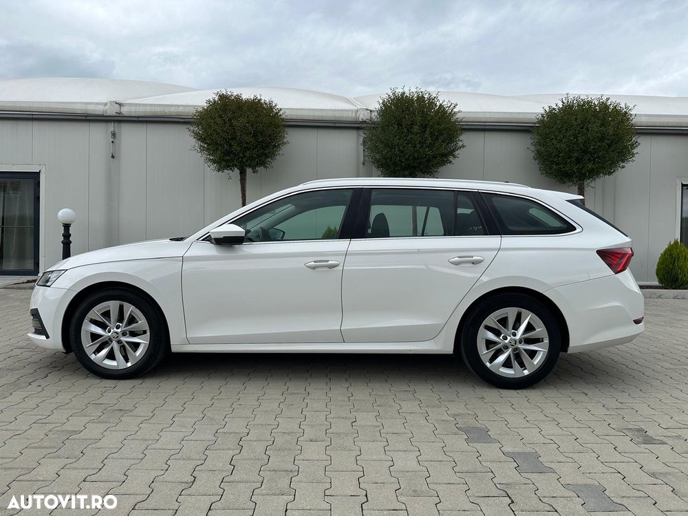 Skoda Octavia Combi 2.0 TDI DSG First Edition - 9