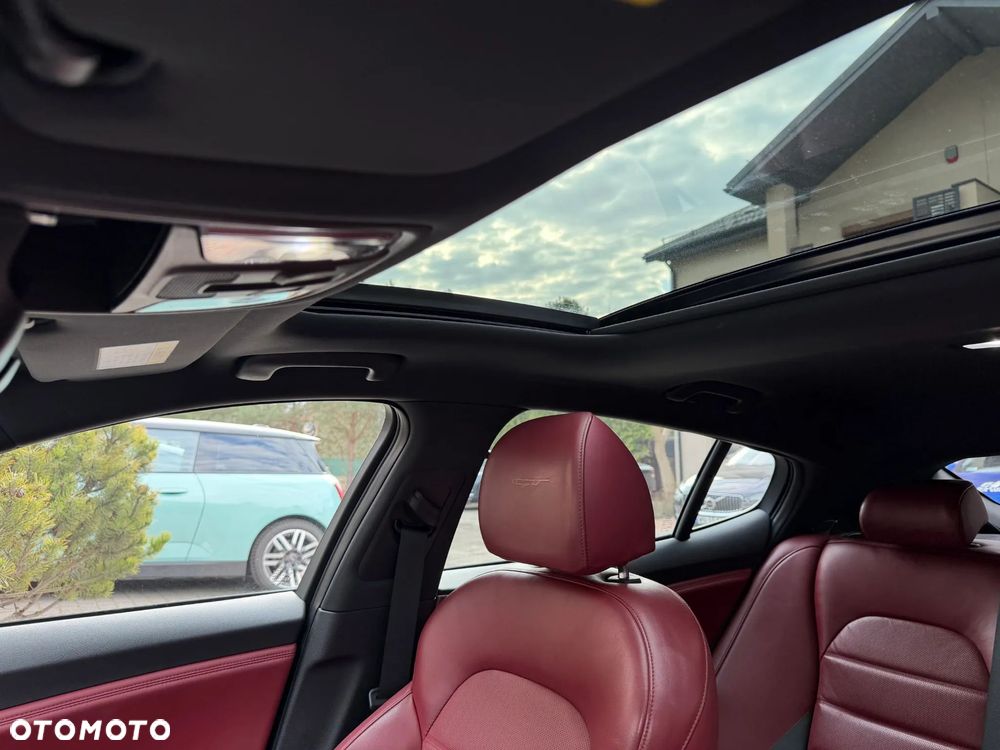 Kia Stinger 3.3 T-GDI AWD GT - 29
