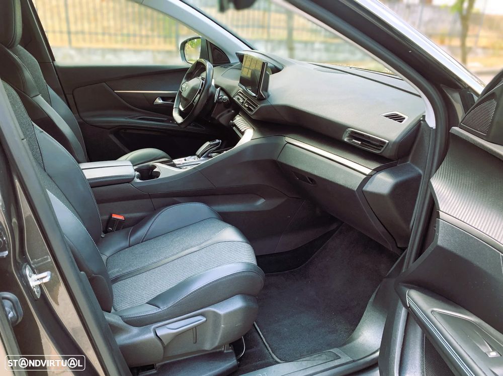 Peugeot 3008 1.6 Hybrid Allure Pack e-EAT8 - 2