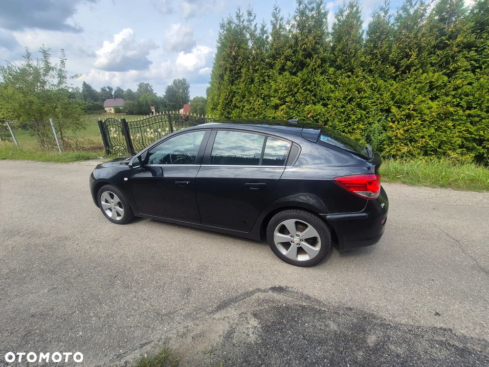 Chevrolet Cruze - 8