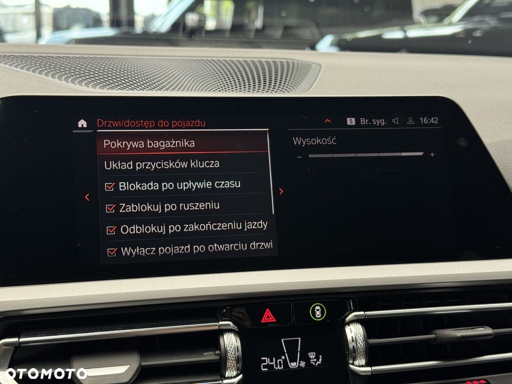 BMW Seria 3 318i - 37