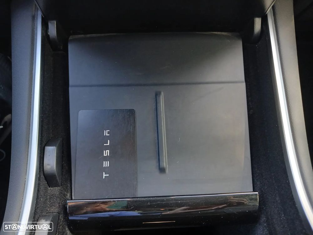 Tesla Model 3 - 21