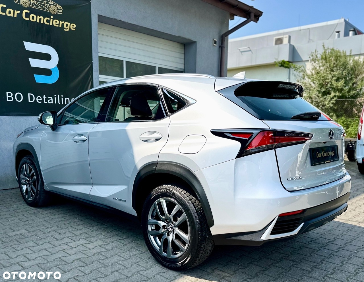 Lexus NX 300h Comfort AWD - 9