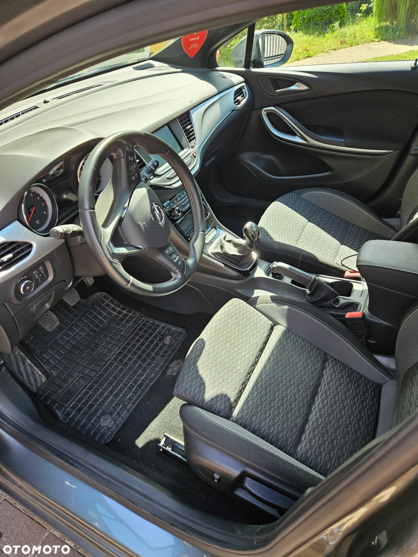 Opel Astra V 1.2 T GS Line S&S - 10