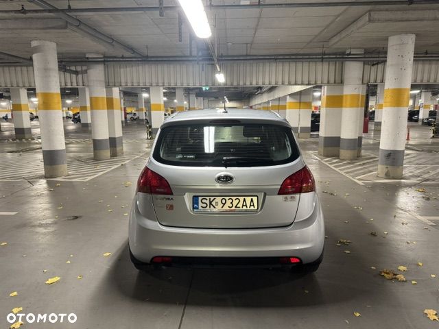 Kia Venga - 11