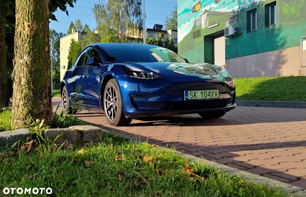 Tesla Model 3 - 2