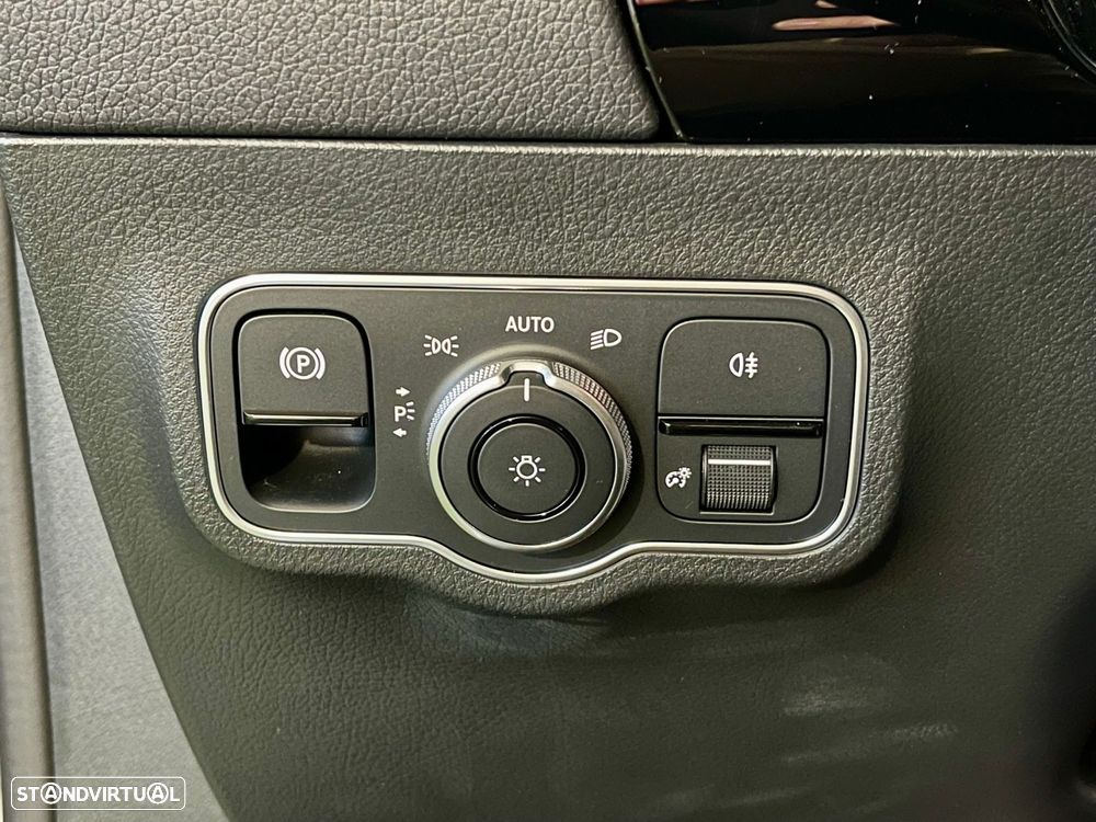 Mercedes-Benz GLA 250 e AMG Line - 37