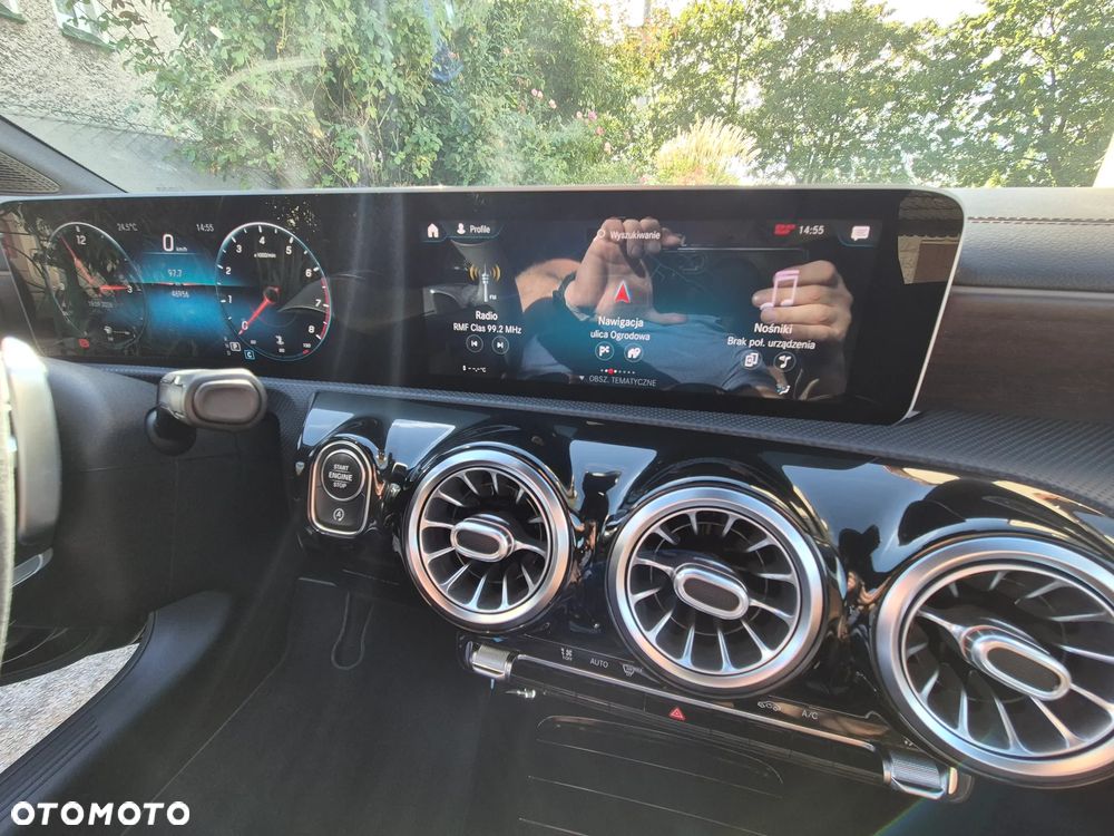 Mercedes-Benz CLA 250 4-Matic AMG Line 7G-DCT - 11