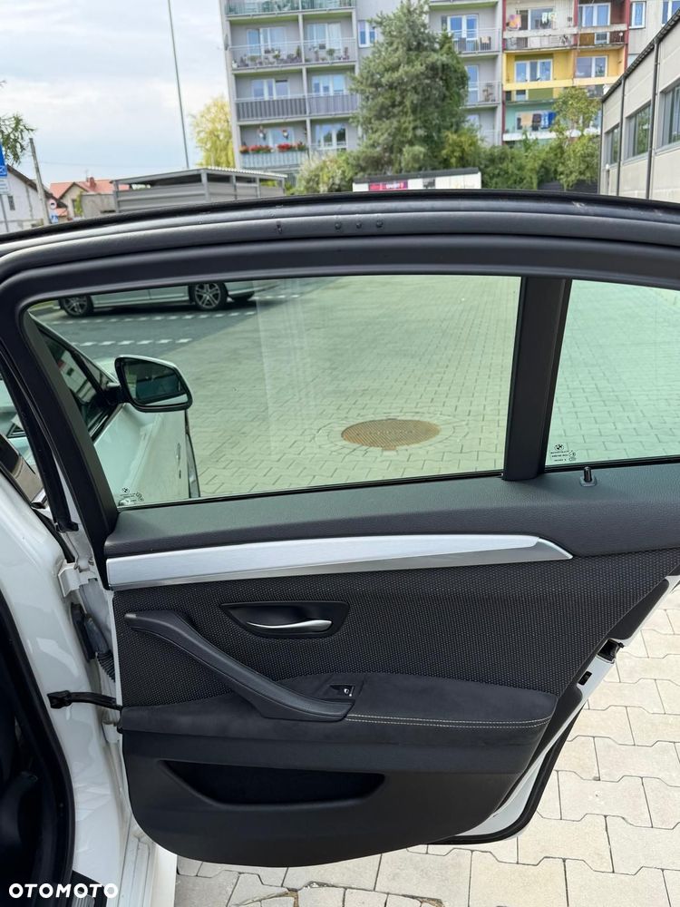 BMW Seria 5 530d Blue Performance Sport-Aut - 14