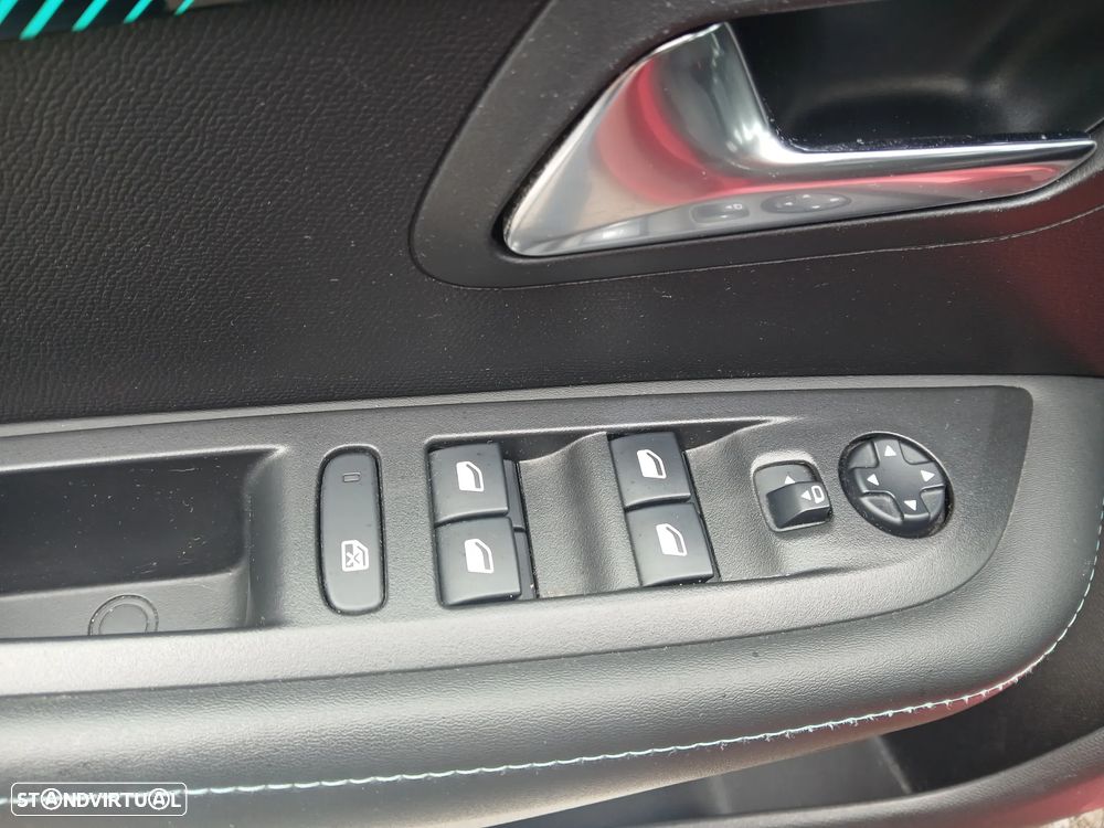 Peugeot 208 1.2 PureTech Allure Pack - 13