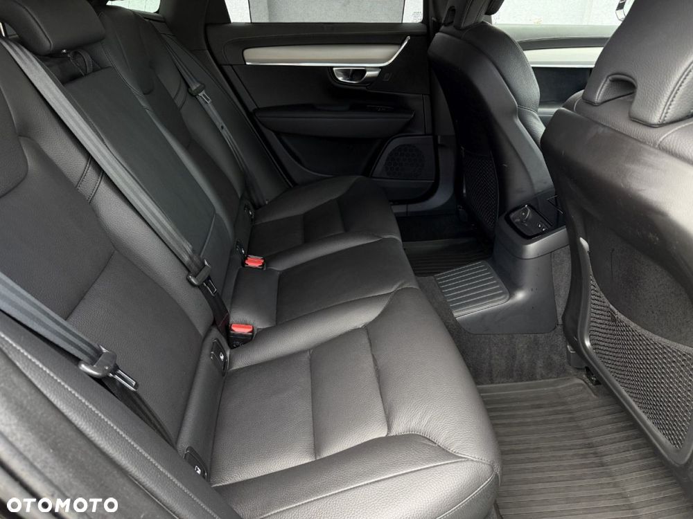 Volvo V90 T8 AWD Plug-In Hybrid Plus Bright - 35
