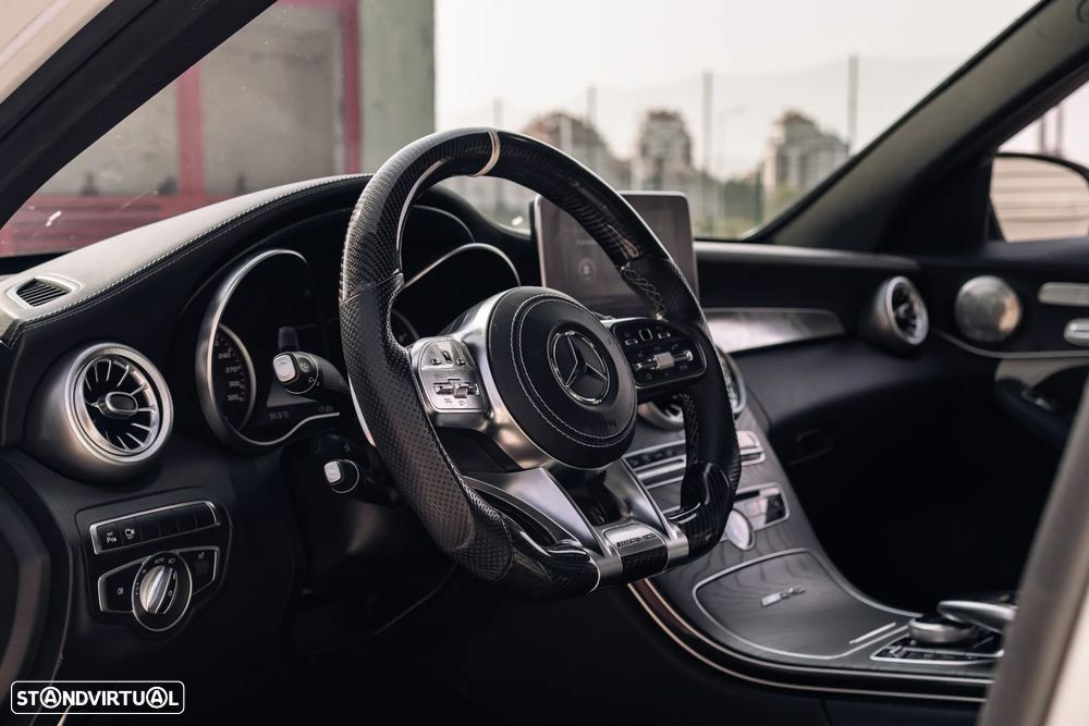 Mercedes-Benz C 63 AMG - 21