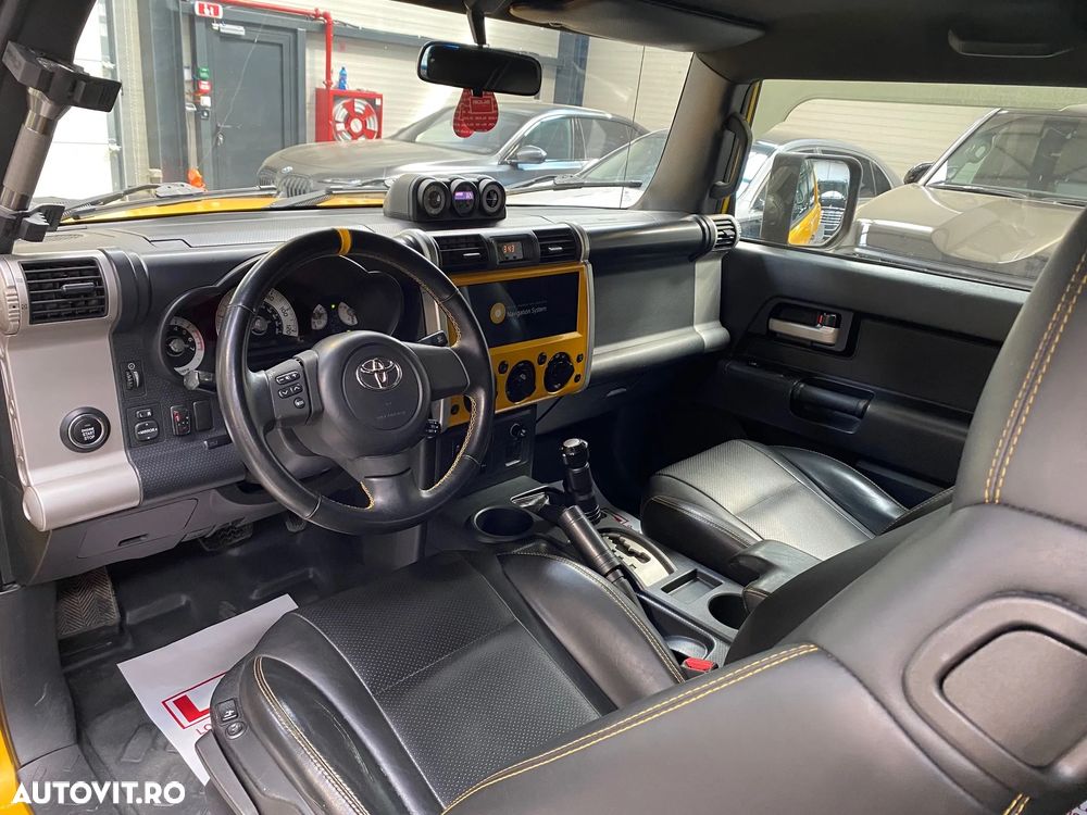 Toyota FJ - 12
