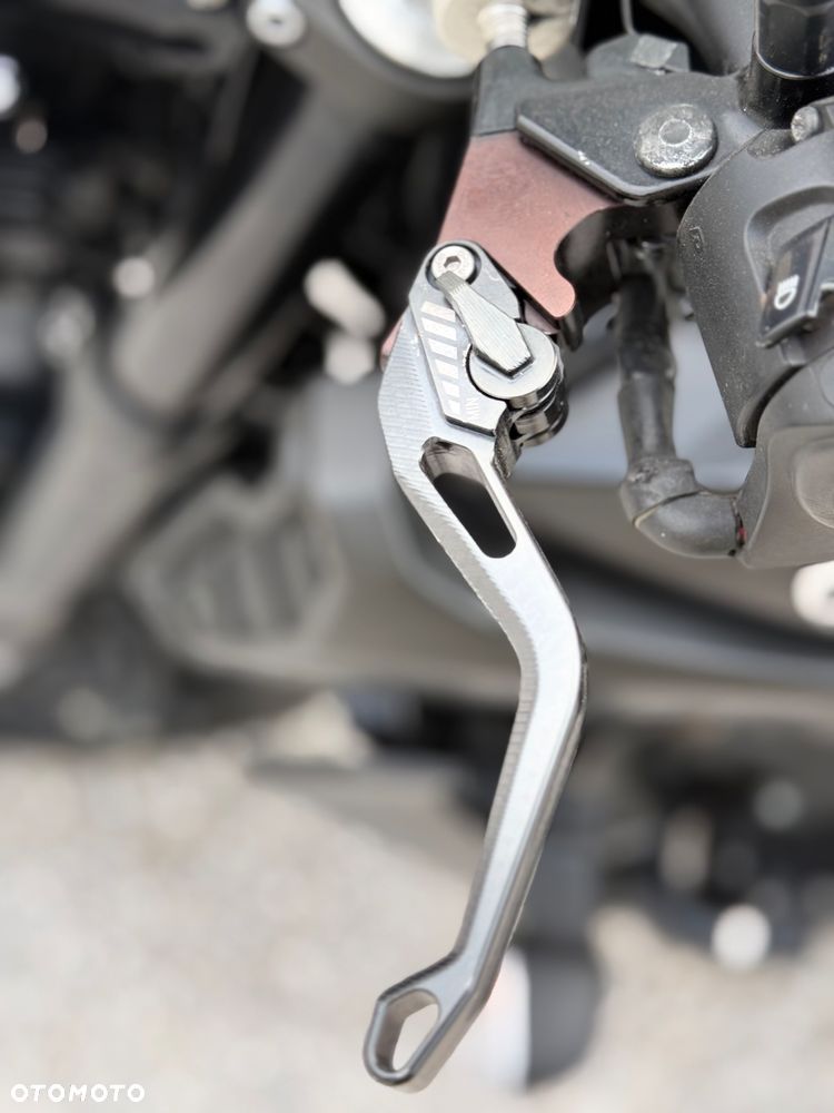 Yamaha MT - 17