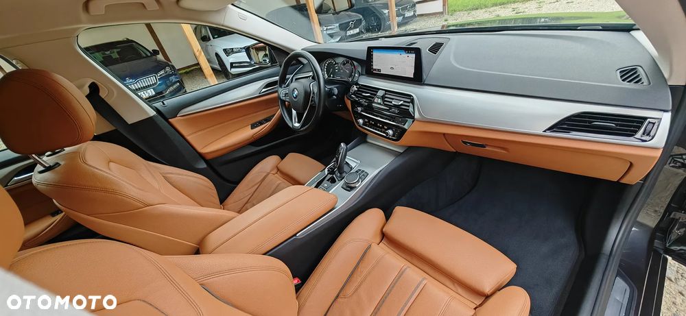 BMW Seria 5 520d Sport Line - 21