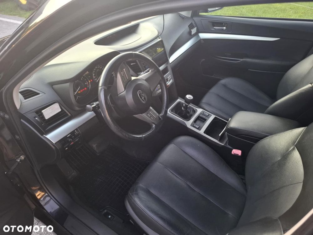 Subaru Outback - 4