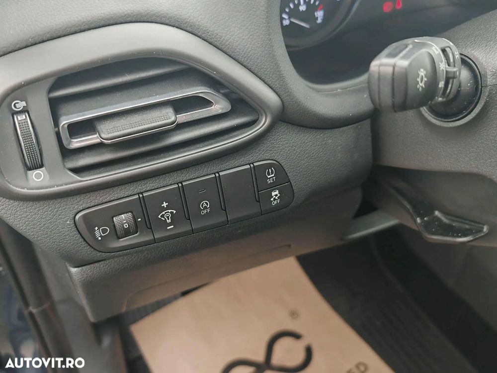 Hyundai i30 1.5 110CP M/T Highway - 20