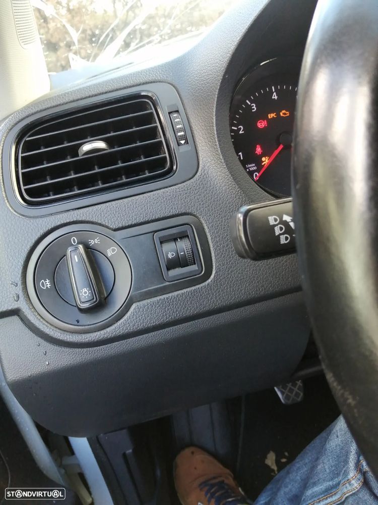 VW Polo 1.0 (Blue Motion ) Trendline - 8