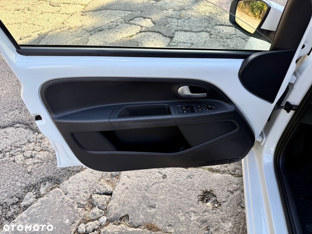 Volkswagen up! 1.0 United - 9