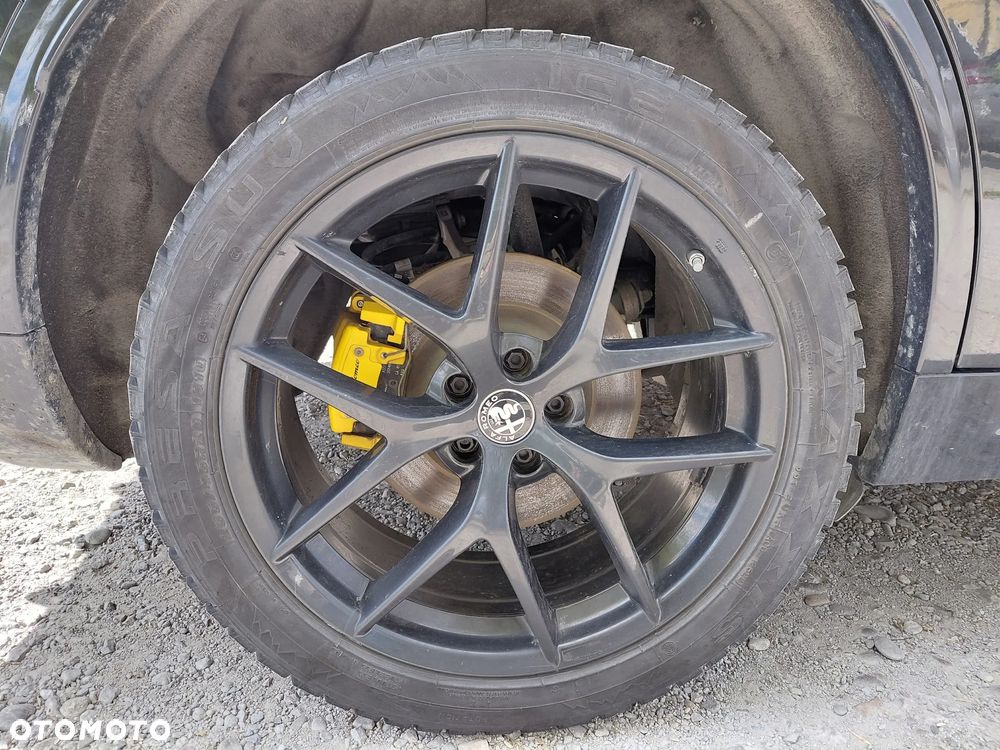 Alfa Romeo Stelvio 2.0 Turbo Veloce TI Q4 - 14