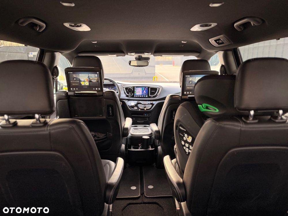 Chrysler Pacifica - 9