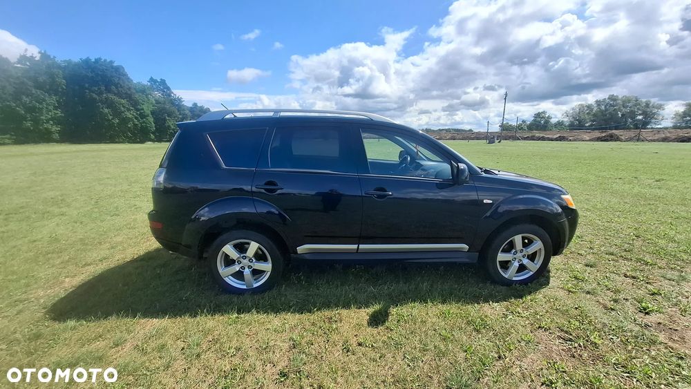 Mitsubishi Outlander 2.4 2WD - 4