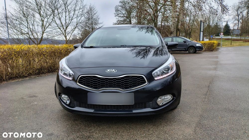 Kia Ceed 1.6 CRDi 128 Dream Team Edition - 23