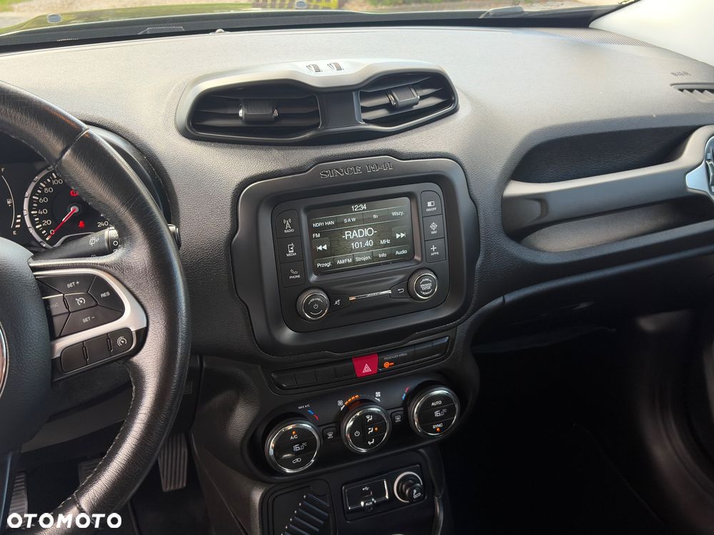Jeep Renegade 1.6 E-torQ Longitude Adventure Edition - 26