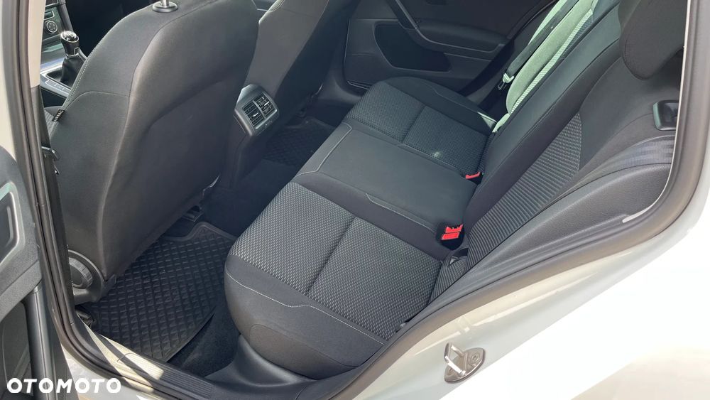 Volkswagen Golf 1.4 TSI BMT Comfortline - 21