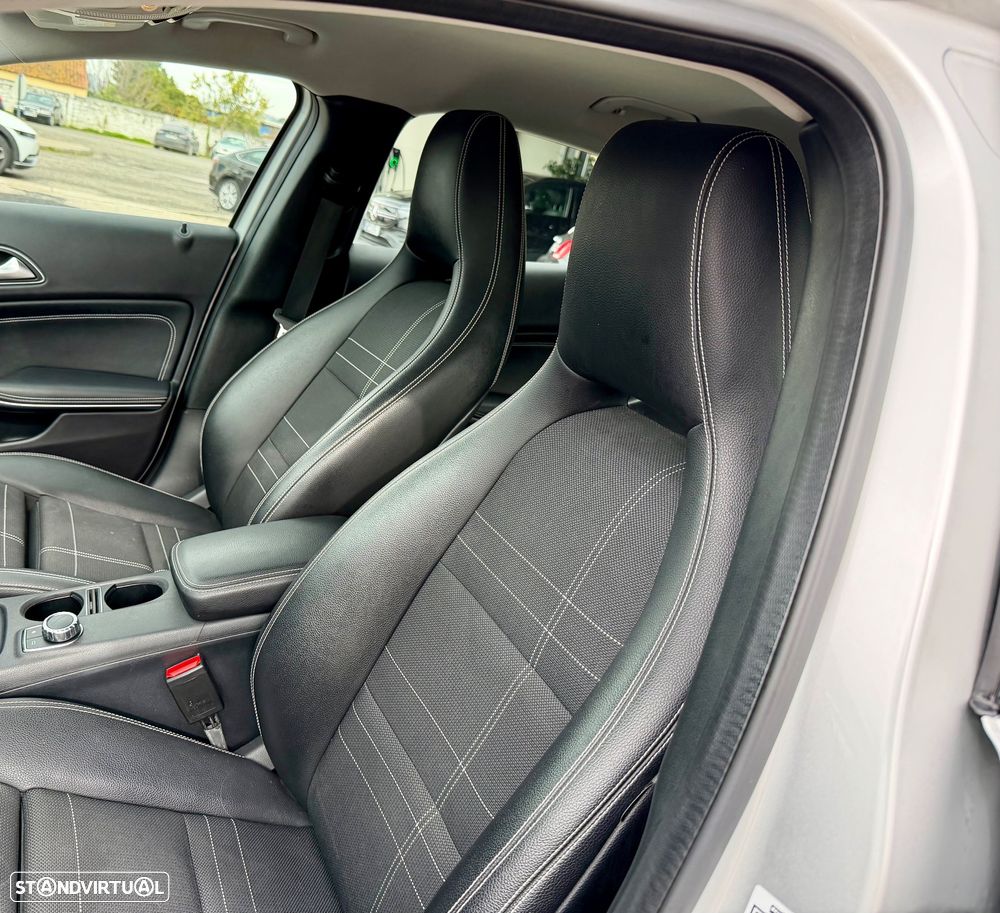 Mercedes-Benz GLA 180 CDI Urban - 14