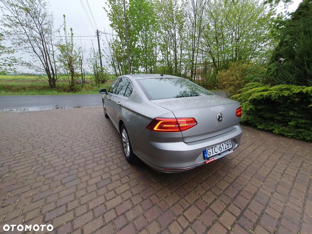 Volkswagen Passat 2.0 TDI SCR DSG Highline - 5