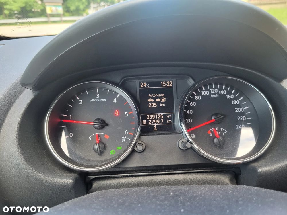 Nissan Qashqai 1.5 dCi DPF acenta - 23